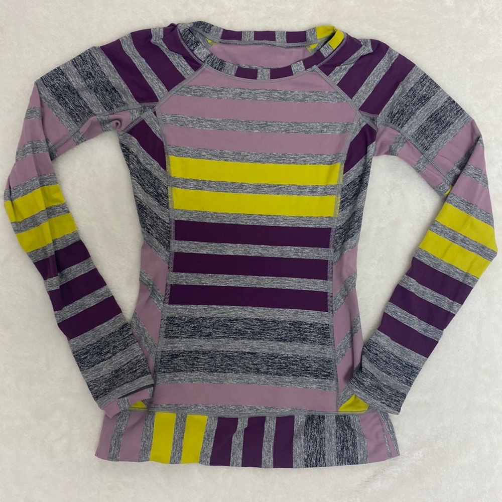 Lululemon race your pace Long Sleeve Purple Striped top w/ pocket.  Size 4, GUC